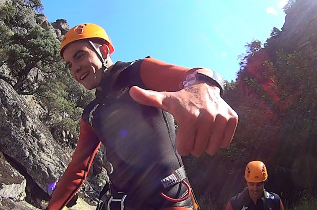 Avanzando por el barranco.jpg